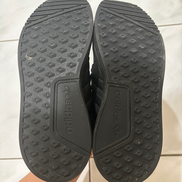 Adidas otholite sneakers size 6Y/7.5 women’s - Picture 3 of 3